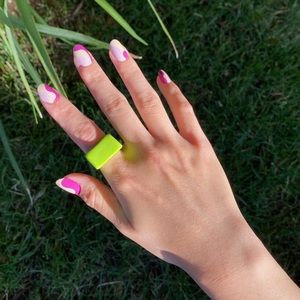 FUNKY LIME GREEN RING